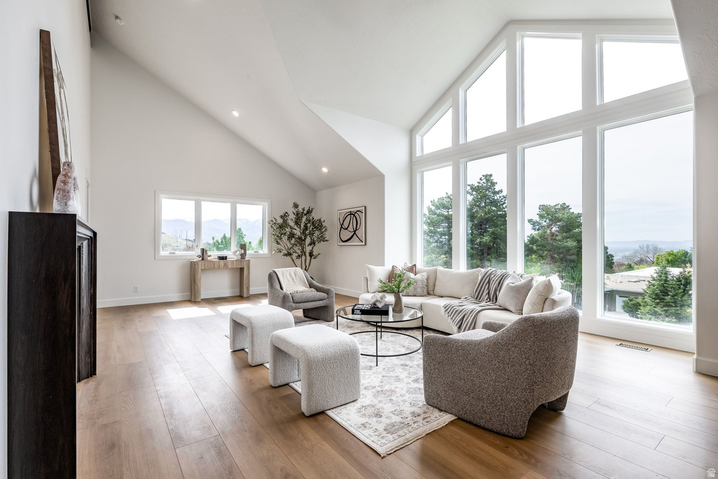 261 N SANDRUN RD Salt Lake City, UT 84103