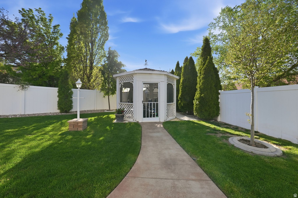 7428 S GREEN BERRY CT Midvale, UT 84047