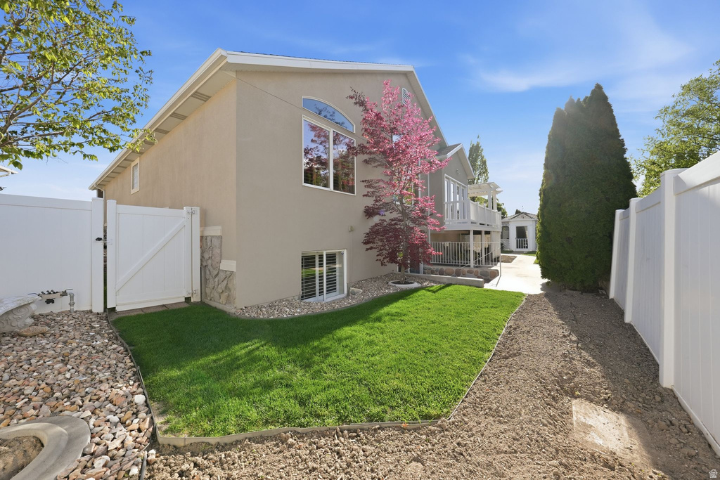 7428 S GREEN BERRY CT Midvale, UT 84047