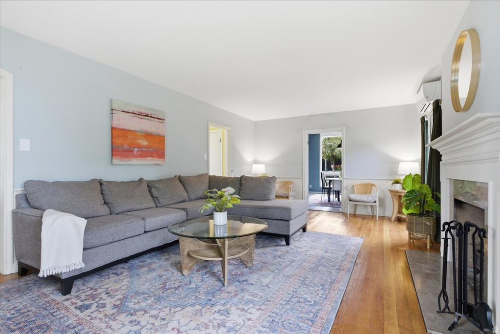 2009 E 1300 S Salt Lake City, UT 84108