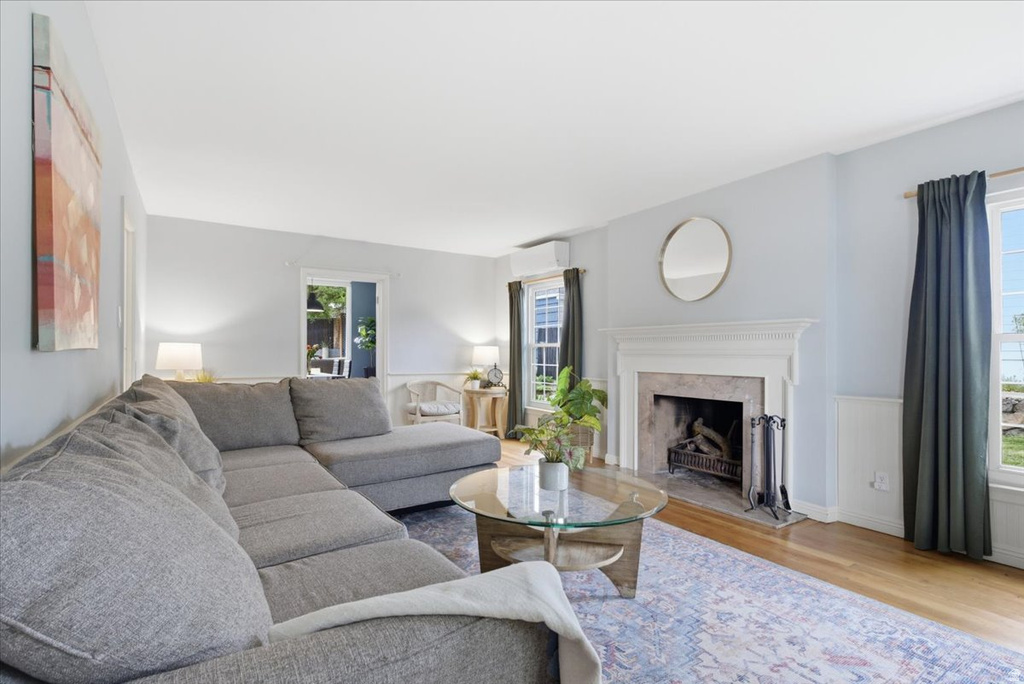 2009 E 1300 S Salt Lake City, UT 84108