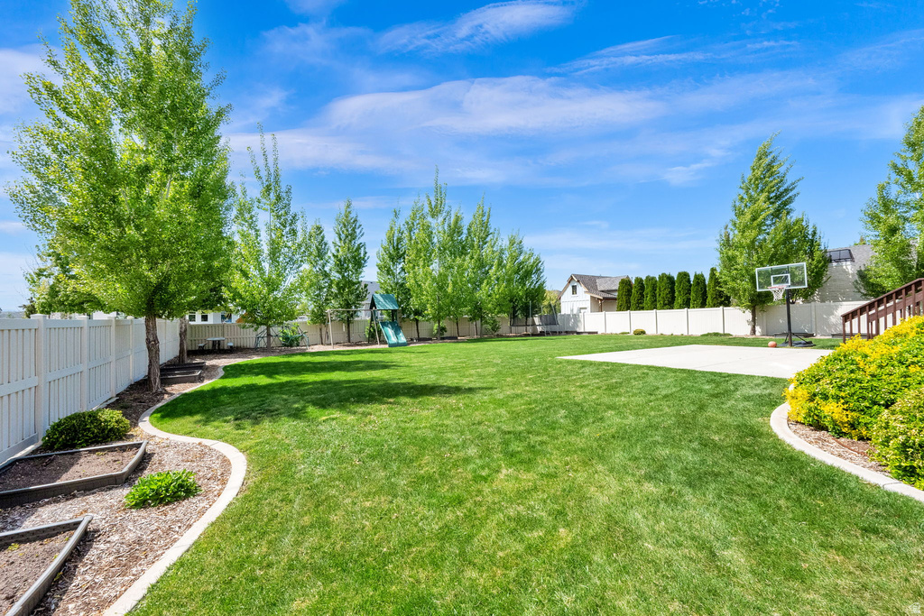 45 N MOUNTAIN VISTAS RD Kaysville, UT 84037