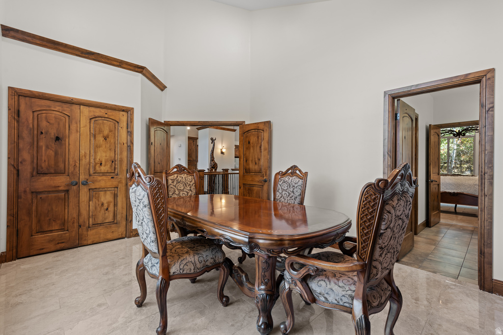 10637 S CRESCENT BEND DR Sandy, UT 84070