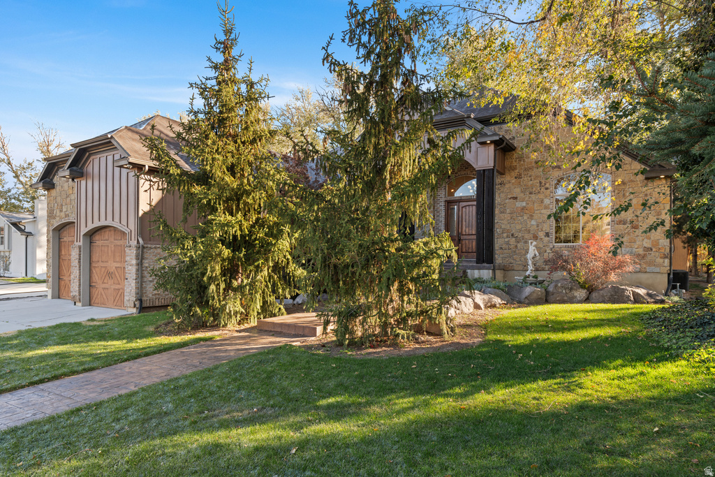 10637 S CRESCENT BEND DR Sandy, UT 84070