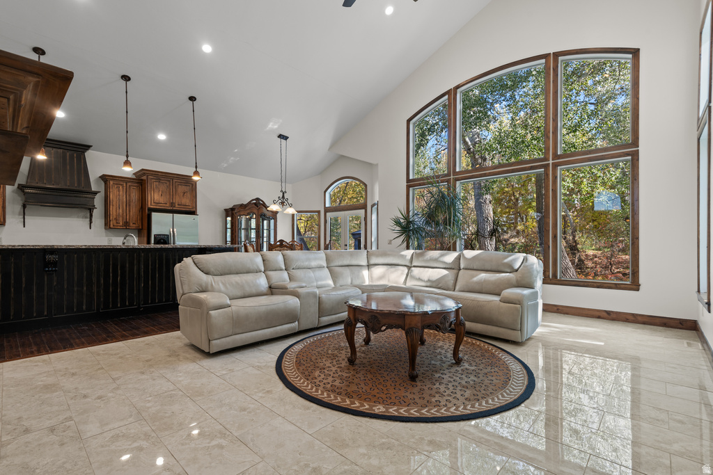 10637 S CRESCENT BEND DR Sandy, UT 84070