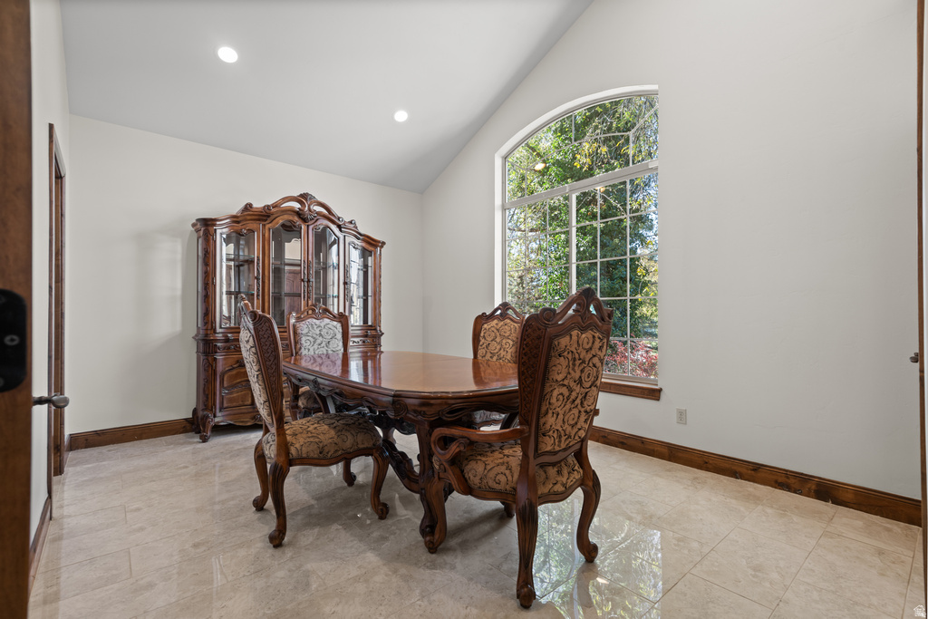 10637 S CRESCENT BEND DR Sandy, UT 84070