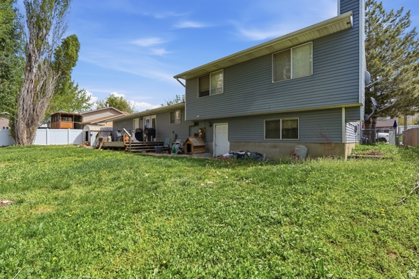 1662 S 1200 W Woods Cross, UT 84087