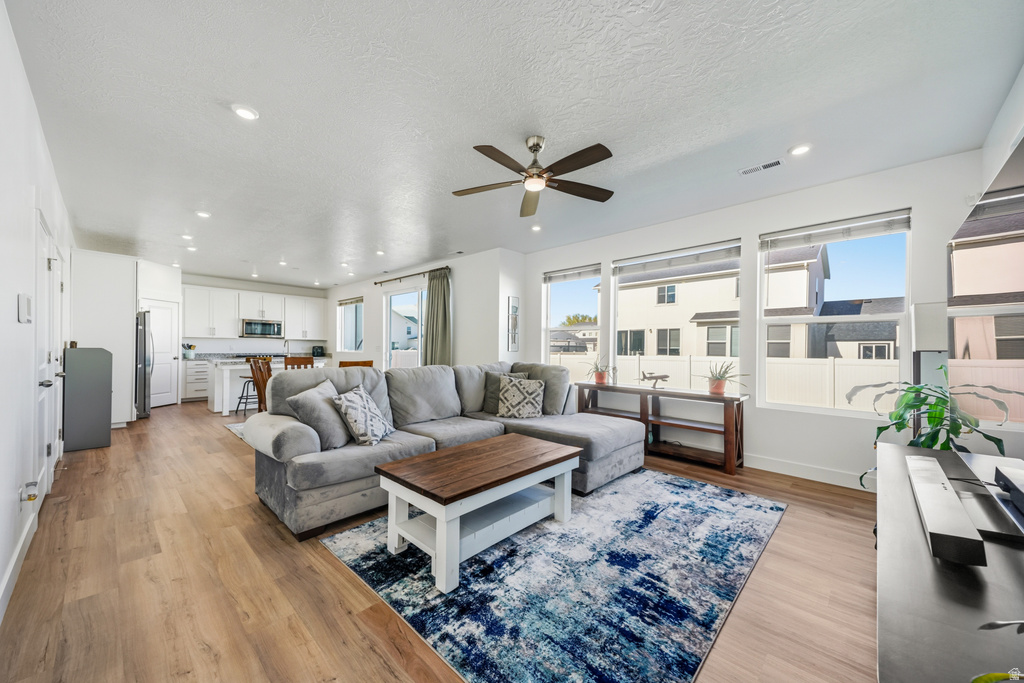 2832 S SHORELINE DR Syracuse, UT 84075