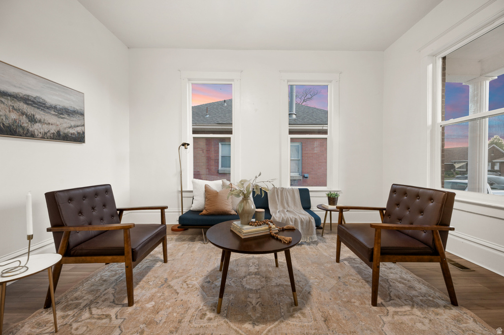 3048 OGDEN AVE photo 4