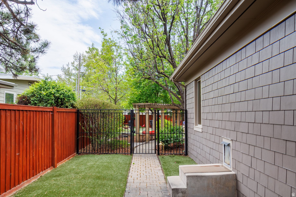 1580 EVERGREEN LN Millcreek, UT 84106