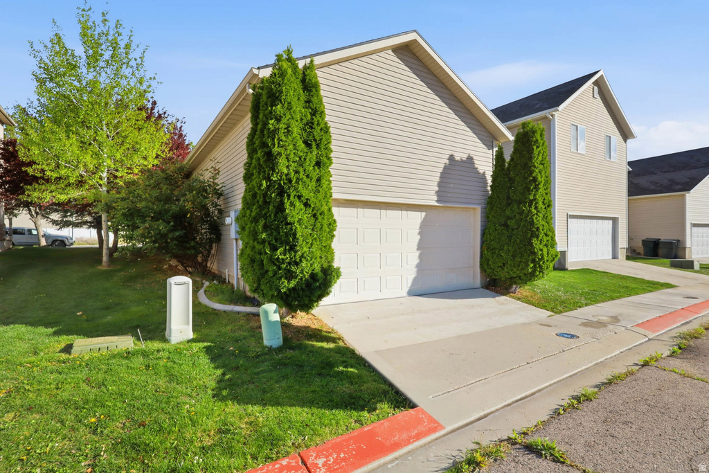 1693 N AARON DR Tooele, UT 84074