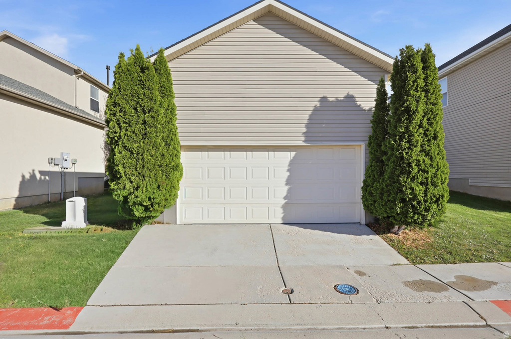 1693 N AARON DR Tooele, UT 84074