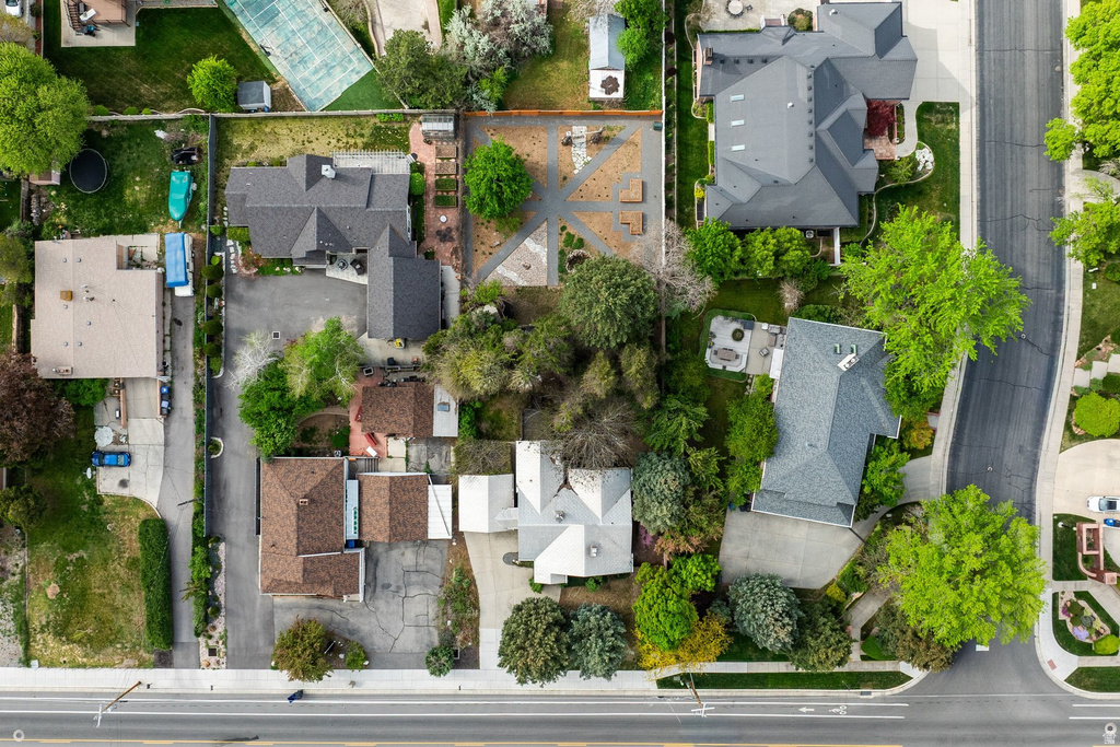 1726 E VINE ST Murray, UT 84121