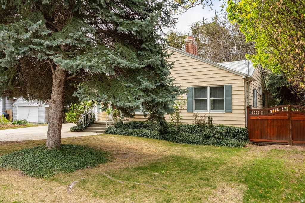 1726 E VINE ST Murray, UT 84121