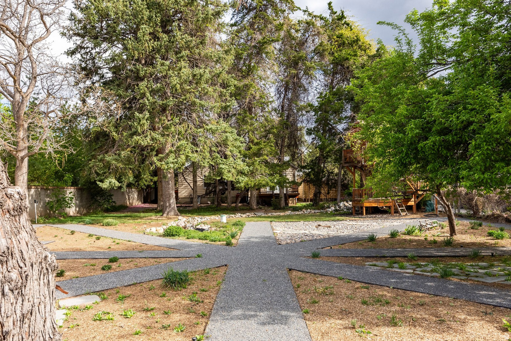 1726 E VINE ST Murray, UT 84121