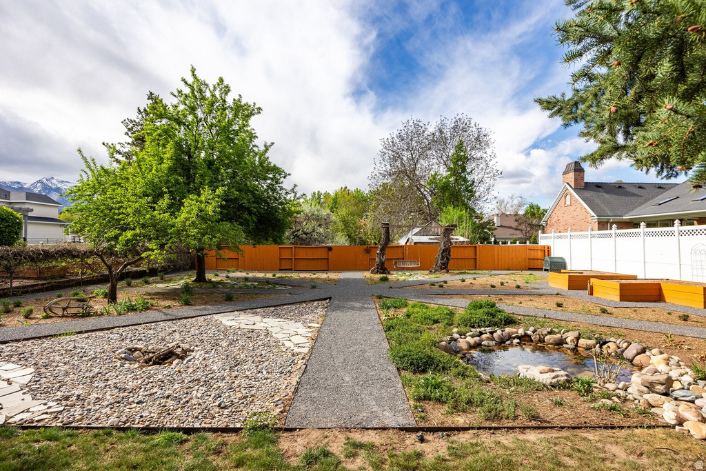 1726 E VINE ST Murray, UT 84121