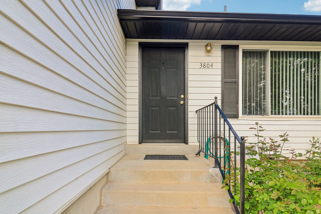 3804 S 6300 W West Valley City, UT 84128