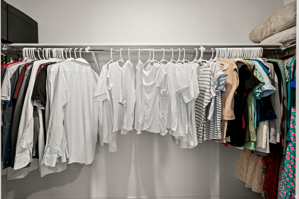 98 E GRANT LN North Salt Lake, UT 84054