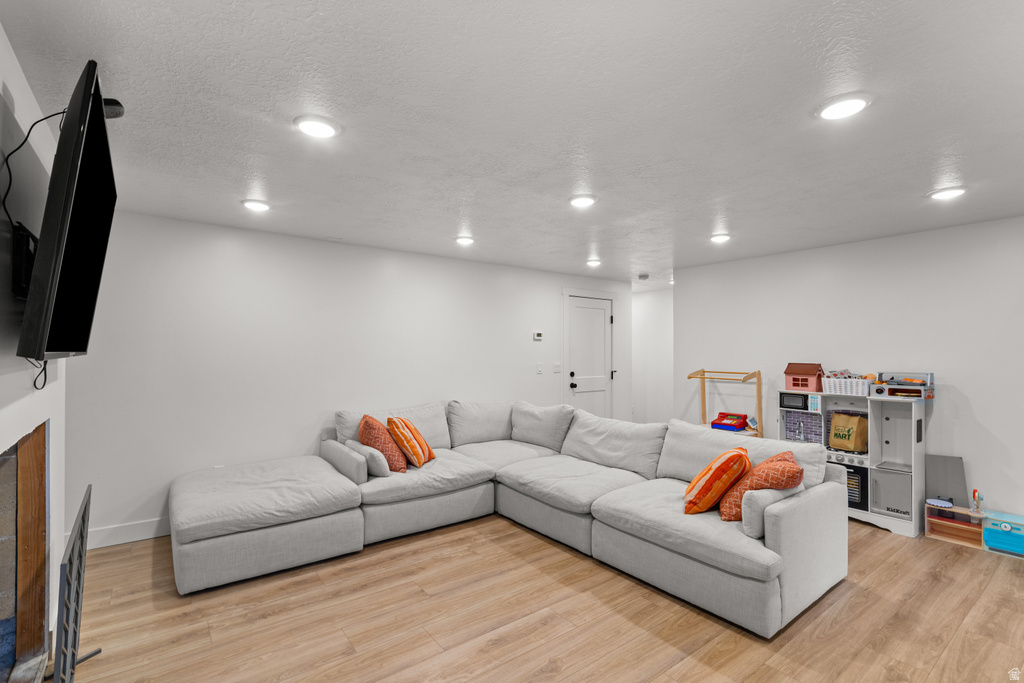 1209 N 950 E Bountiful, UT 84010