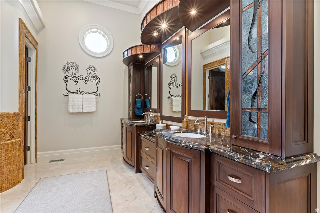 6274 S OLES LN Holladay, UT 84121