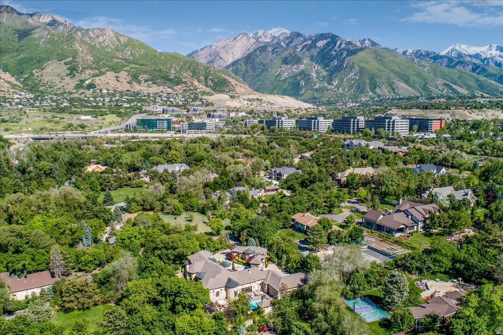 6274 S OLES LN Holladay, UT 84121