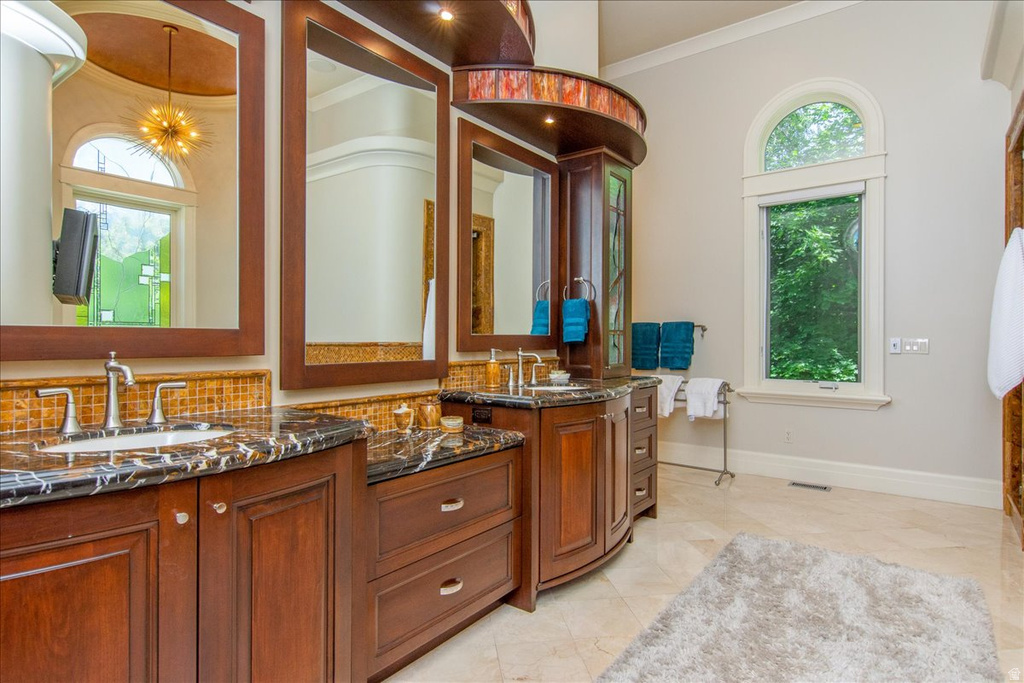 6274 S OLES LN Holladay, UT 84121