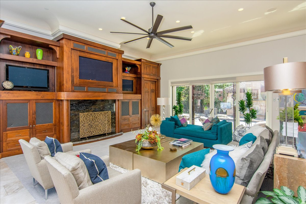 6274 S OLES LN Holladay, UT 84121