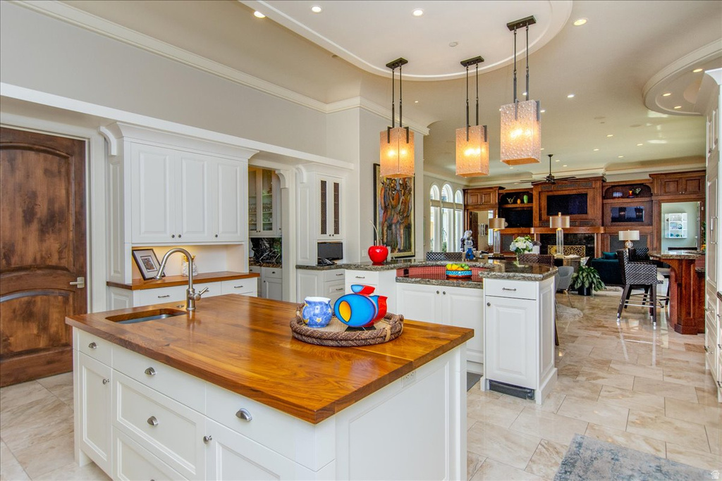 6274 S OLES LN Holladay, UT 84121