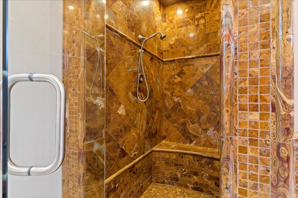 6274 S OLES LN Holladay, UT 84121