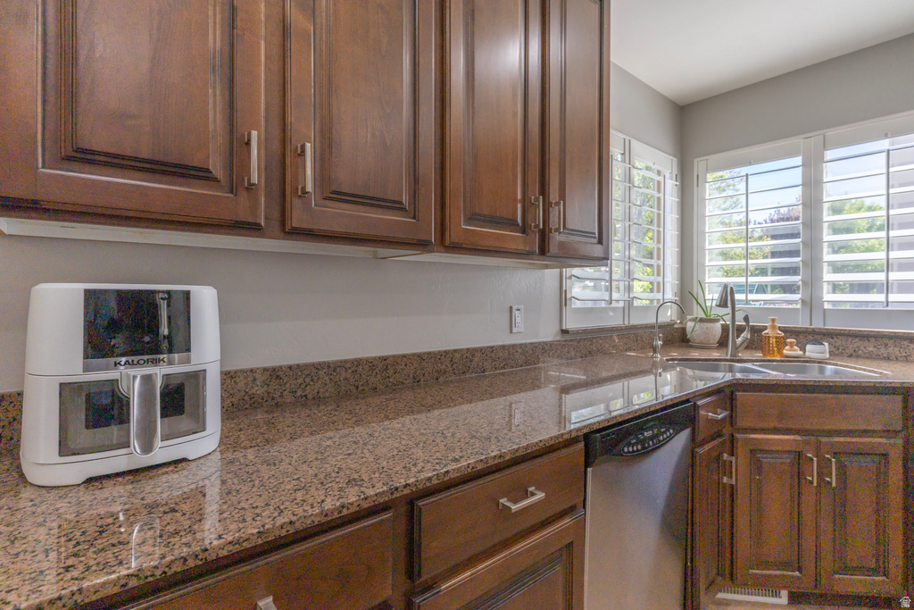 13537 S PALAWAN WAY Riverton, UT 84065