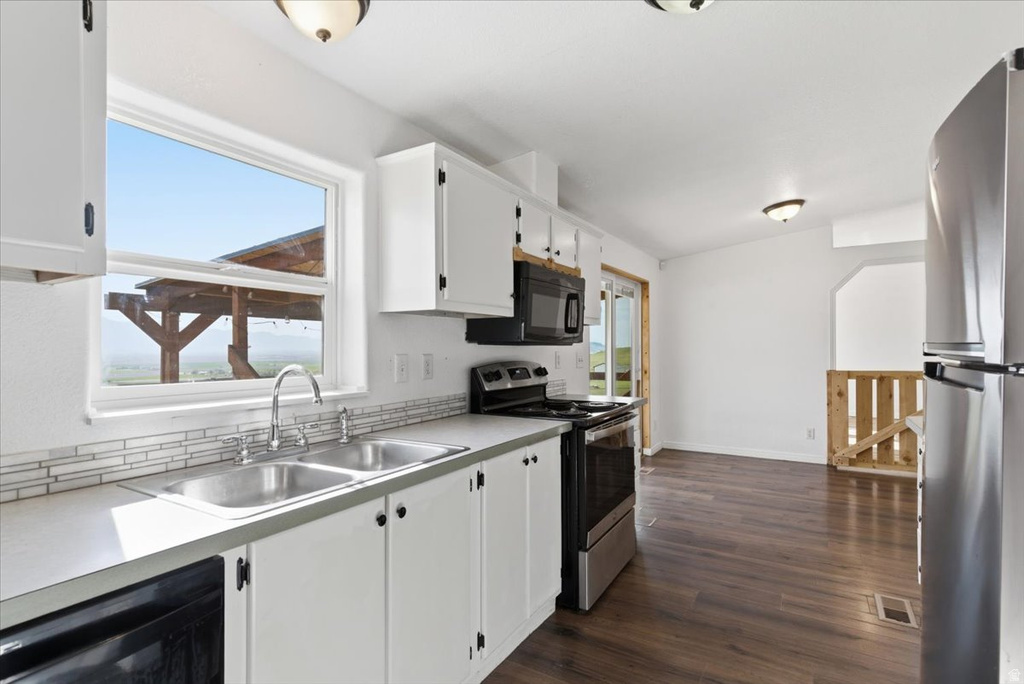 11000 N WALLACE LN Tremonton, UT 84337