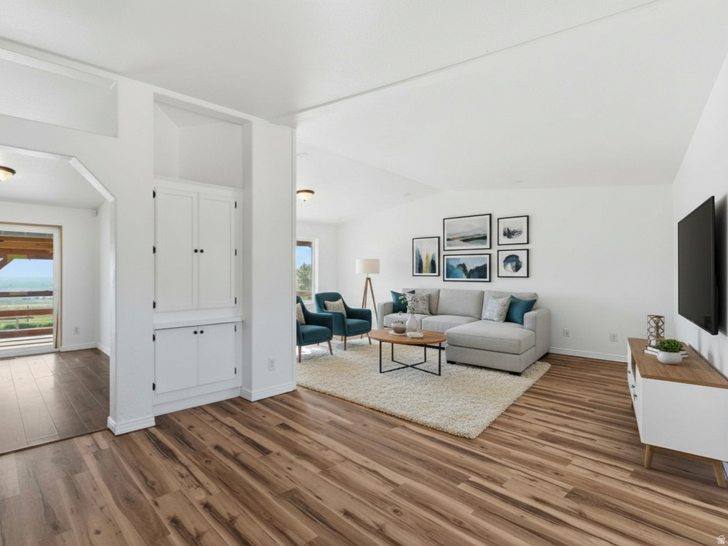 11000 N WALLACE LN Tremonton, UT 84337