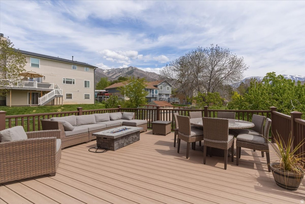 1435 E WASHAKIE CIR Ogden, UT 84403