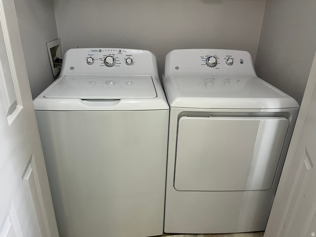 1672 S CANYONWOODS Ogden, UT 84404