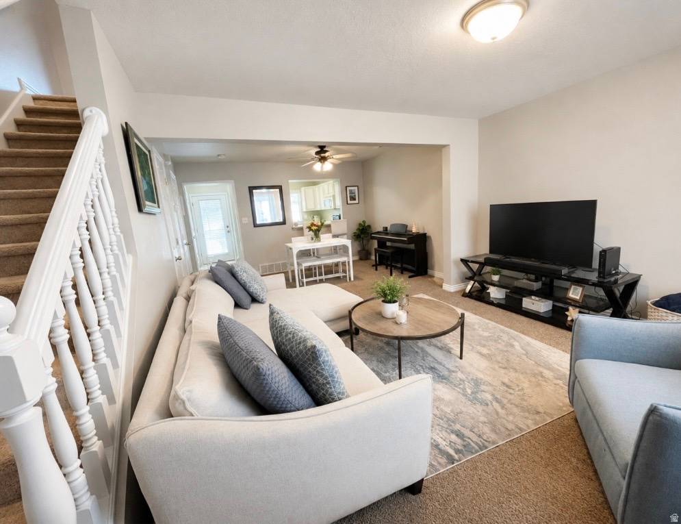 1672 S CANYONWOODS E DR photo 4