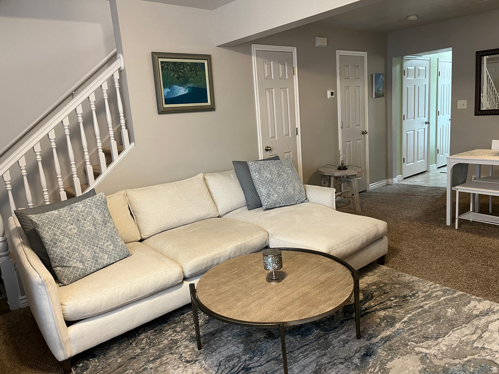 1672 S CANYONWOODS Ogden, UT 84404