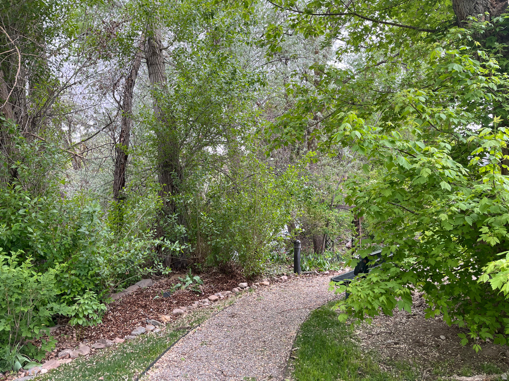 1672 S CANYONWOODS Ogden, UT 84404