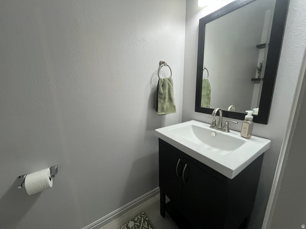 1672 S CANYONWOODS Ogden, UT 84404