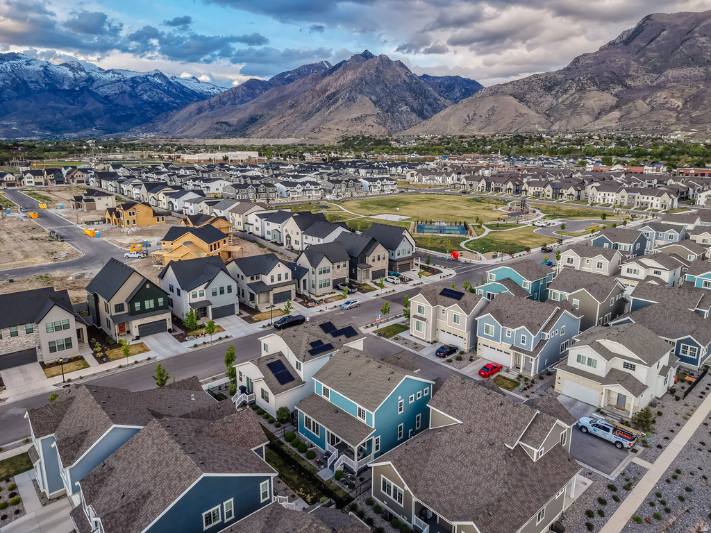 9873 N SUNNYBANK PL Highland, UT 84003