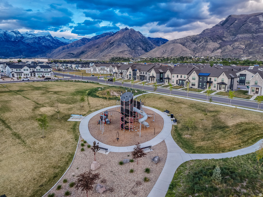 9873 N SUNNYBANK PL Highland, UT 84003