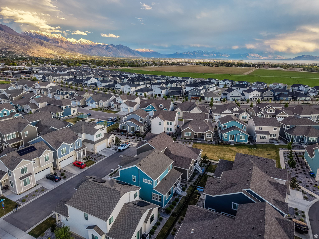 9873 N SUNNYBANK PL Highland, UT 84003