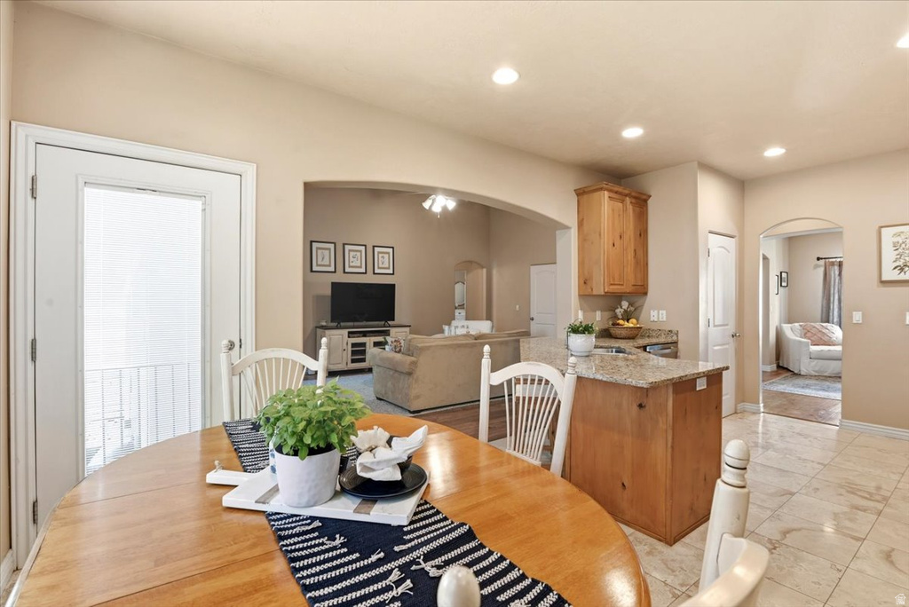 2421 S MAVERICK RD Saratoga Springs, UT 84045