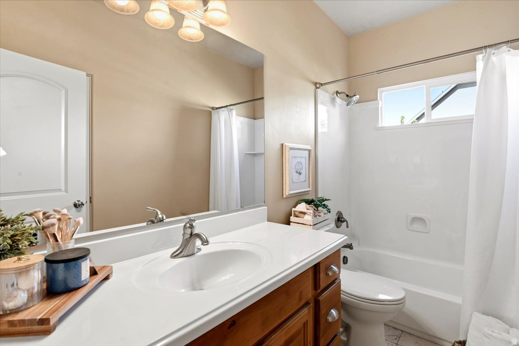 2421 S MAVERICK RD Saratoga Springs, UT 84045