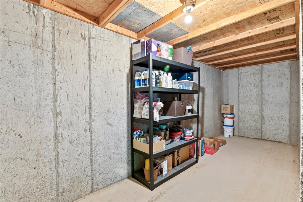 2421 S MAVERICK RD Saratoga Springs, UT 84045