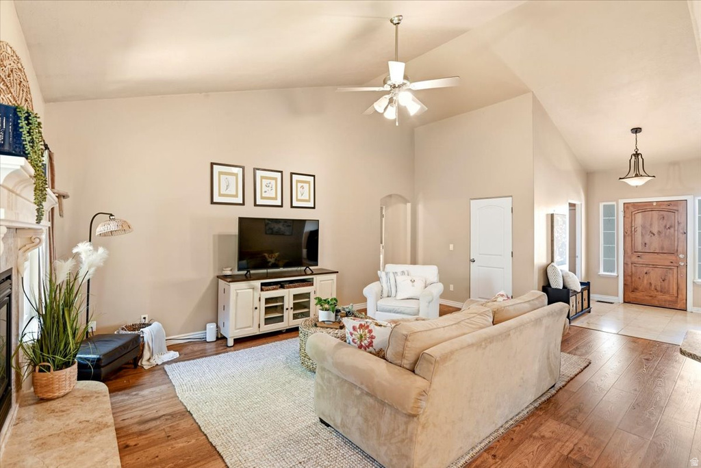 2421 S MAVERICK RD Saratoga Springs, UT 84045