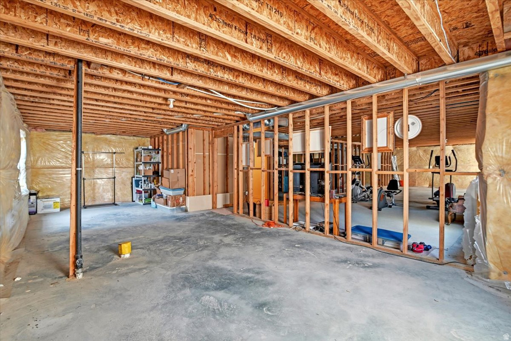 2421 S MAVERICK RD Saratoga Springs, UT 84045