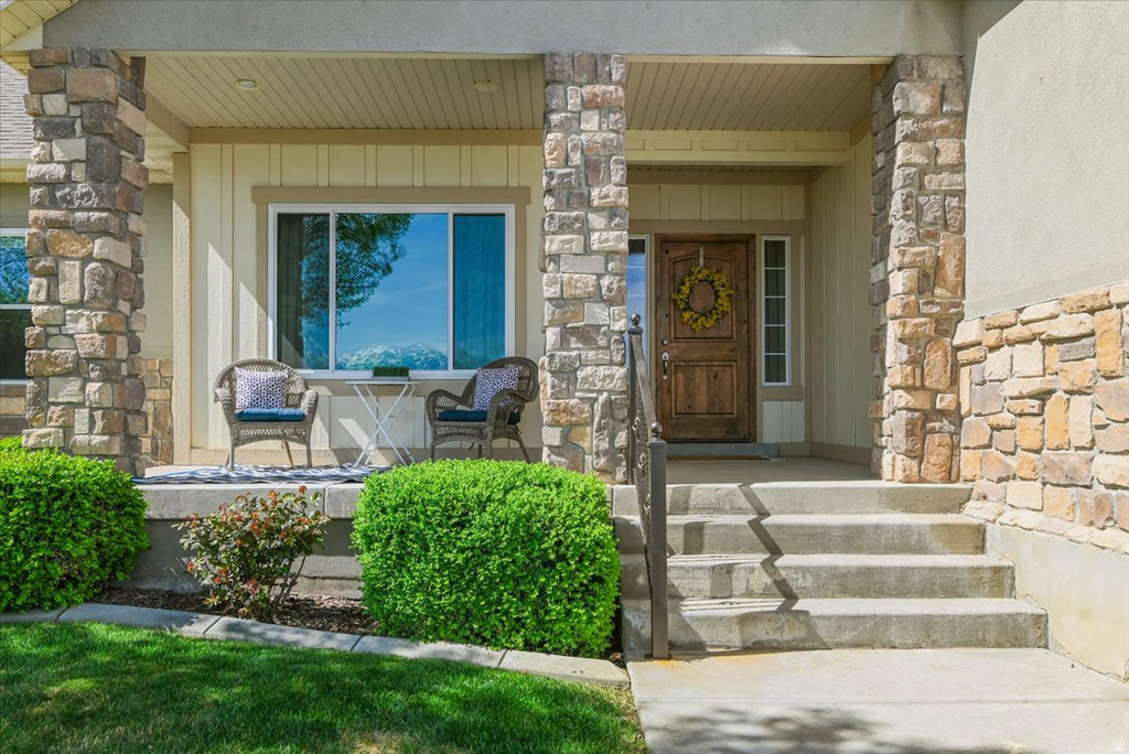 2421 S MAVERICK RD Saratoga Springs, UT 84045