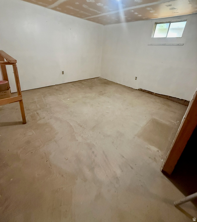 916 S 6800 E Huntsville, UT 84317