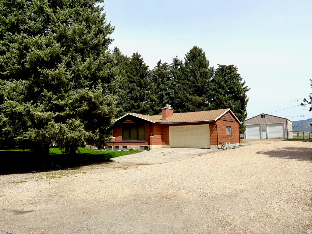 916 S 6800 E Huntsville, UT 84317