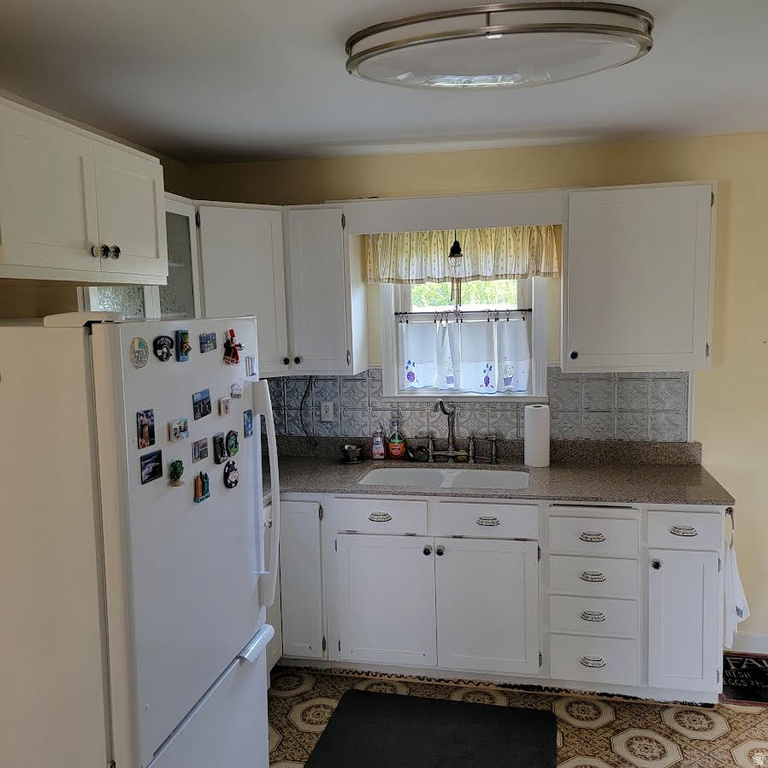 2040 E WHITE CIR Salt Lake City, UT 84109